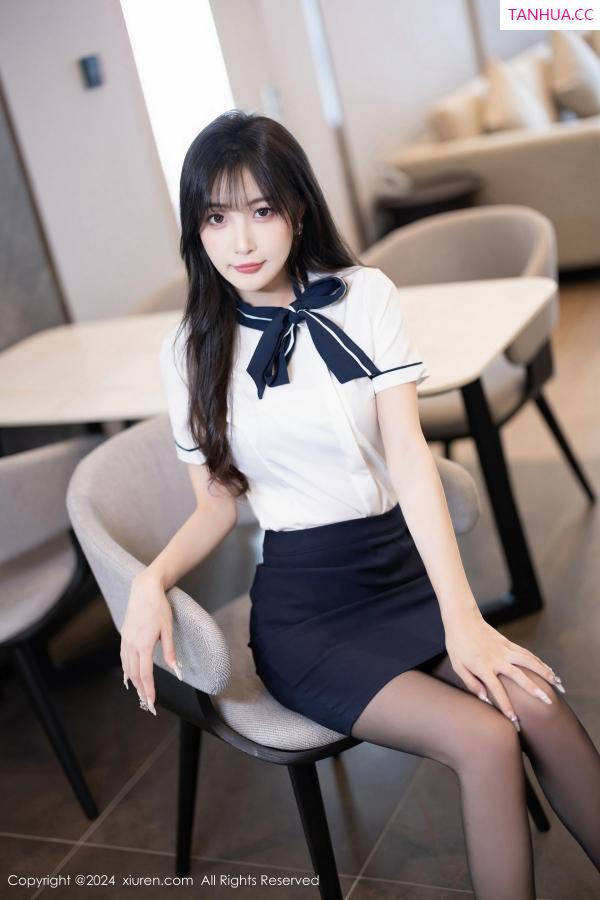 林星阑  [XiuRen]高清写真图 2024.06.19 No.8727 林星阑 黑丝美腿第5张图片